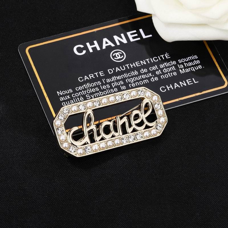 Chanel Brooch 04yxs154